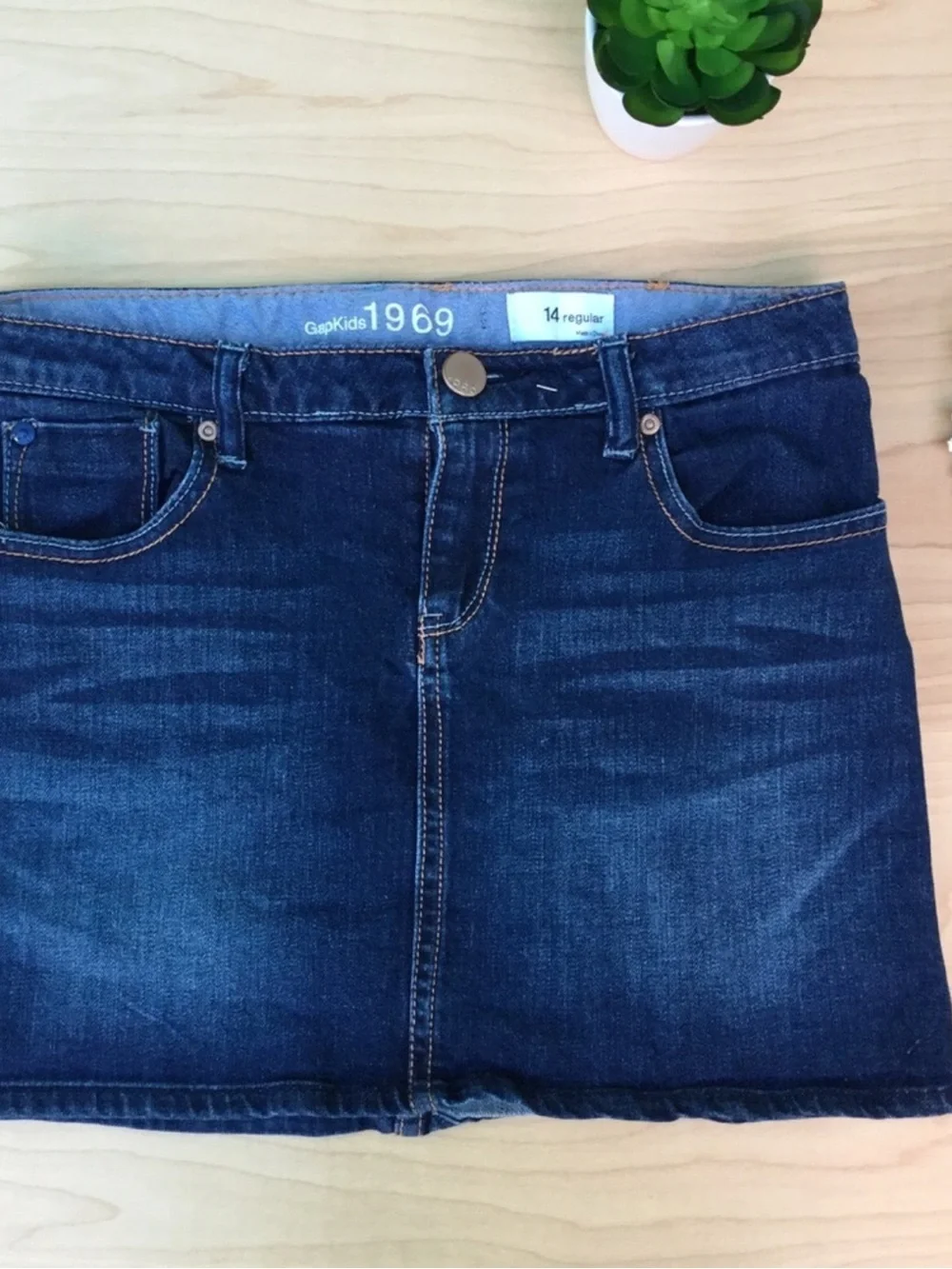 GAP Dark Blue Denim Skirt with Contrast Stitching